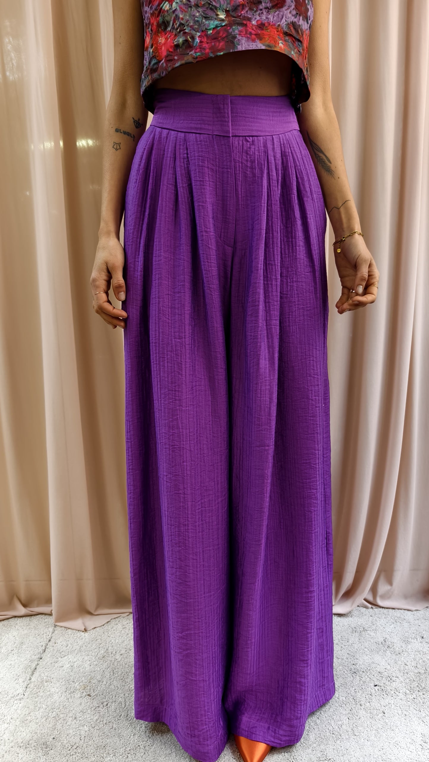 Pantalone wideleg in creponne fluido