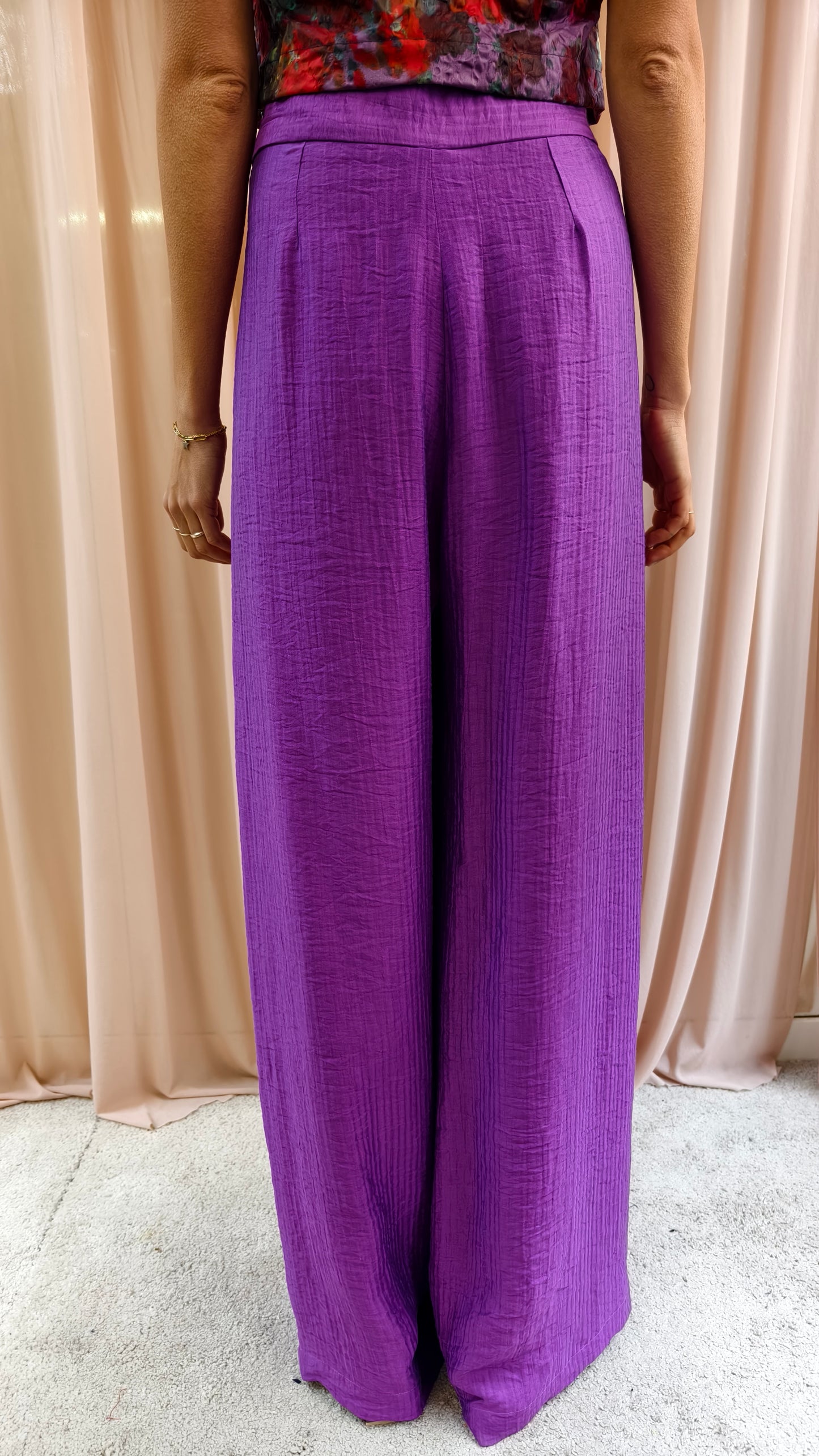 Pantalone wideleg in creponne fluido