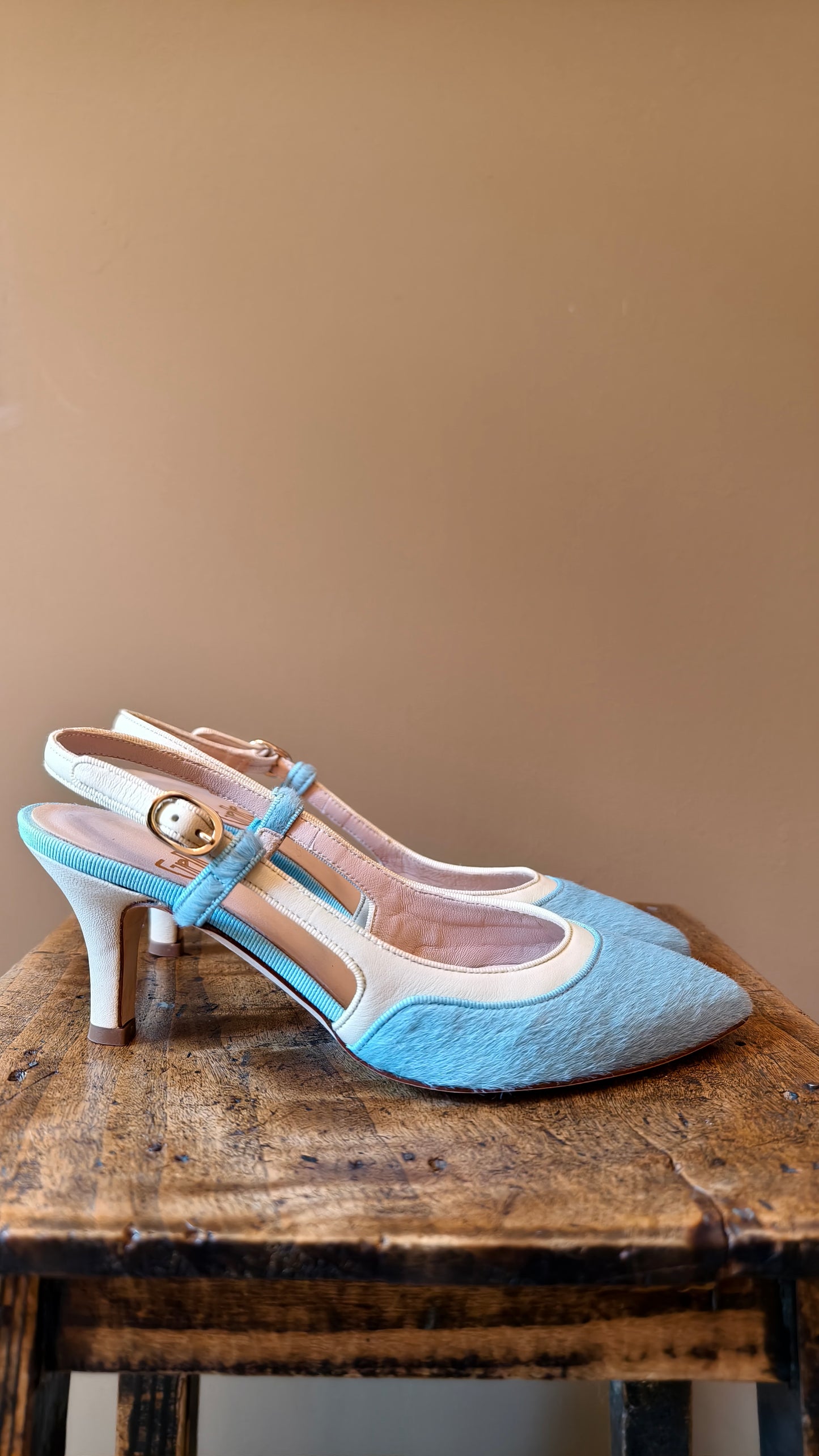 Scarpa con tacco