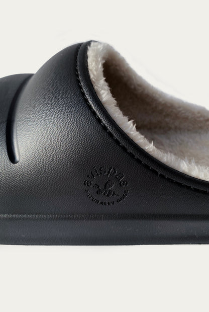 Avispas Black Slippers
