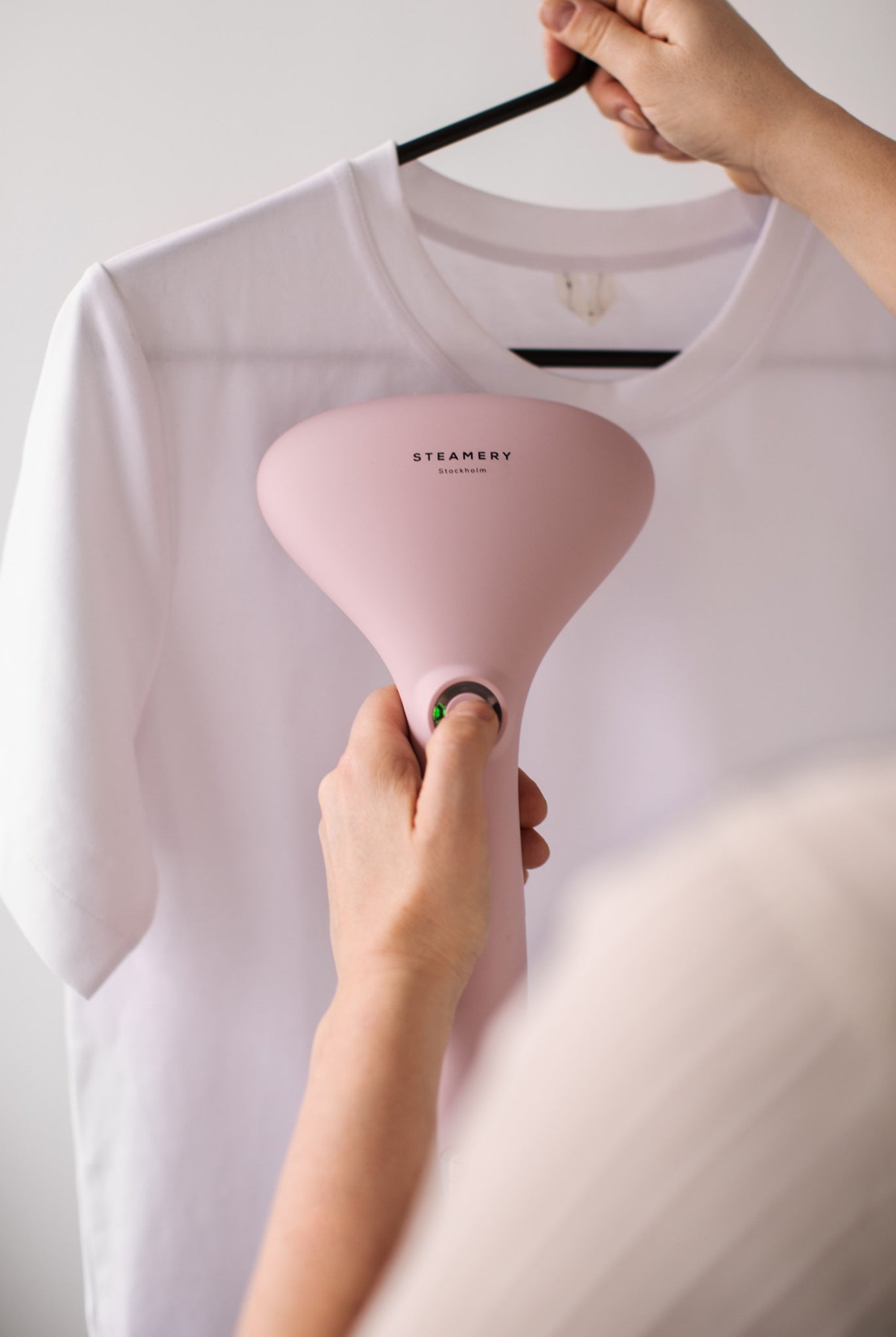 Steamery Cirrus 2 Handheld Steamer - Pink