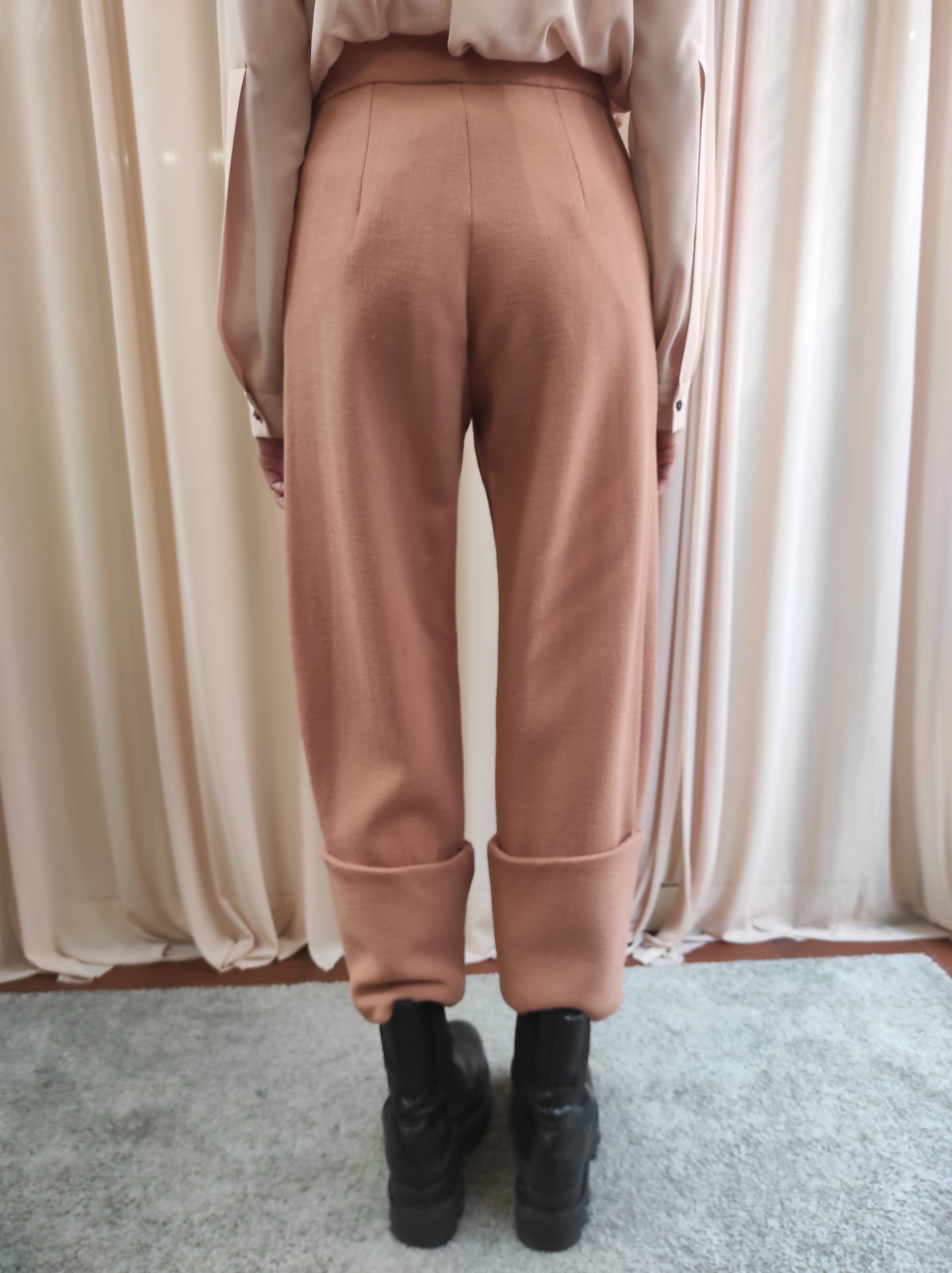 Pantalone in doppia crepe di lana