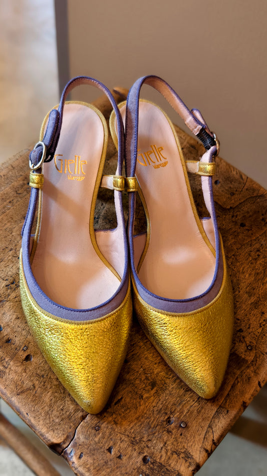 Scarpa con tacco