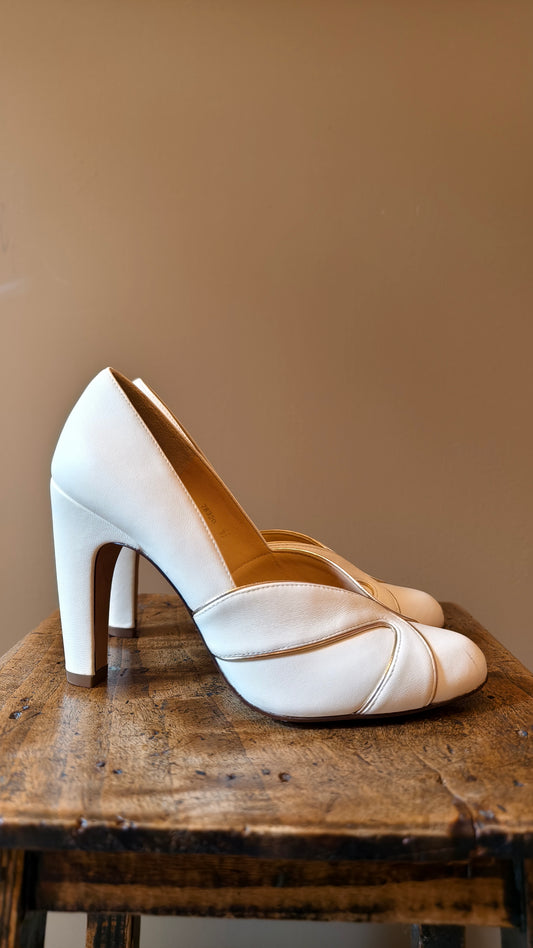 Décolleté bridal