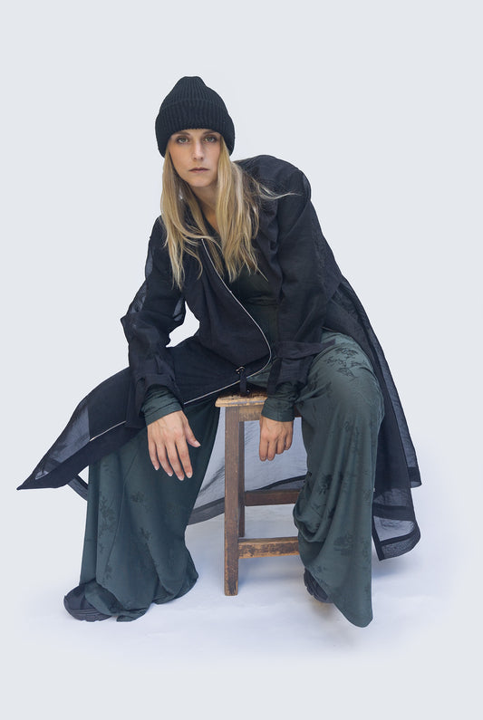 SHOP THE LOOK Spolverino + sweatpants