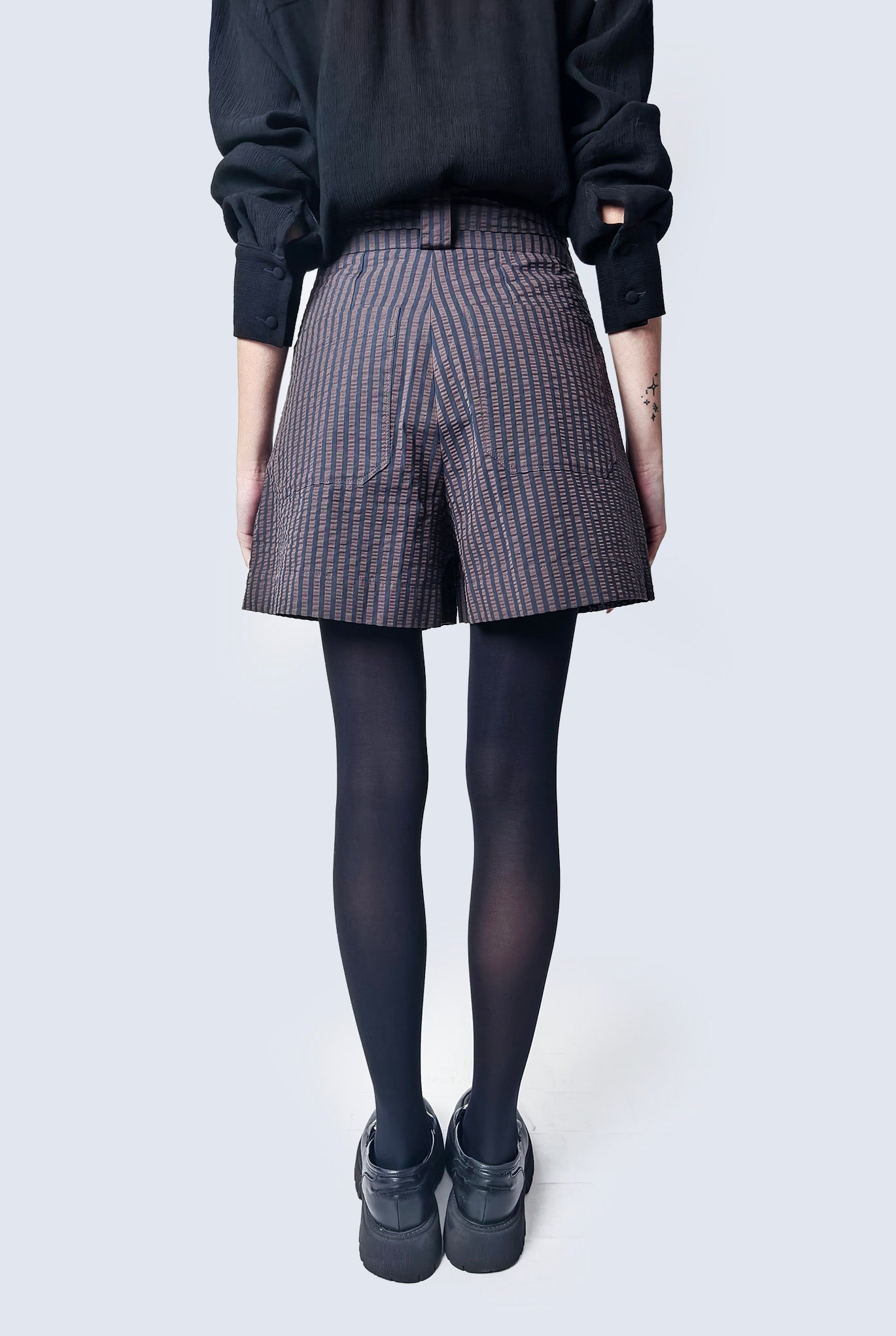 Shorts brown/black