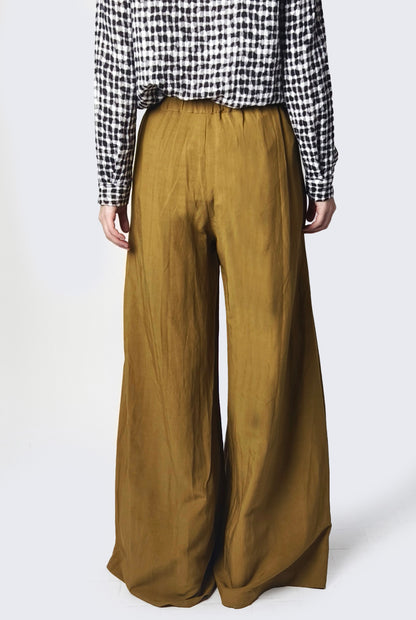 Wide-leg Oil