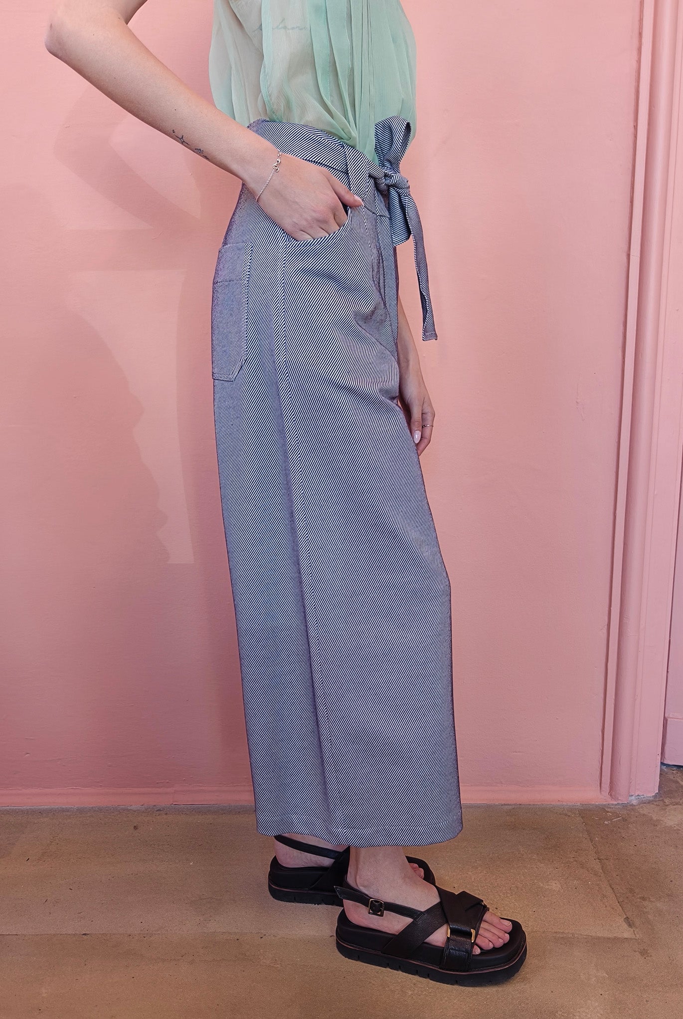 Flare Cropped Pant