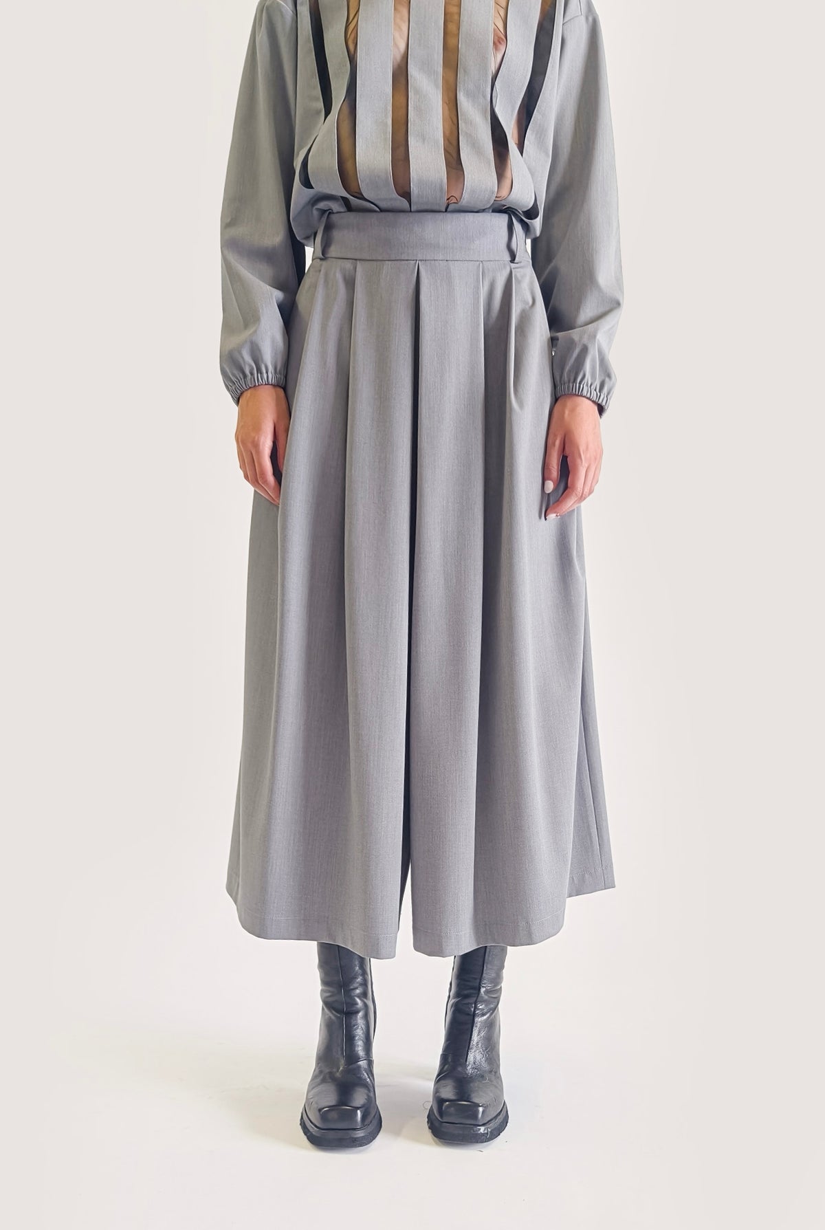 Cropped Gray Pant