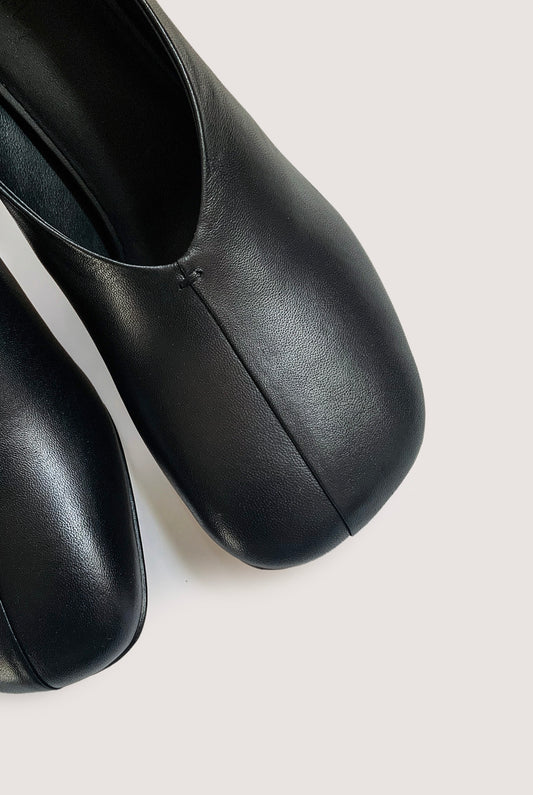 Dez- Twist Detailed Cylinder Heel Slinback