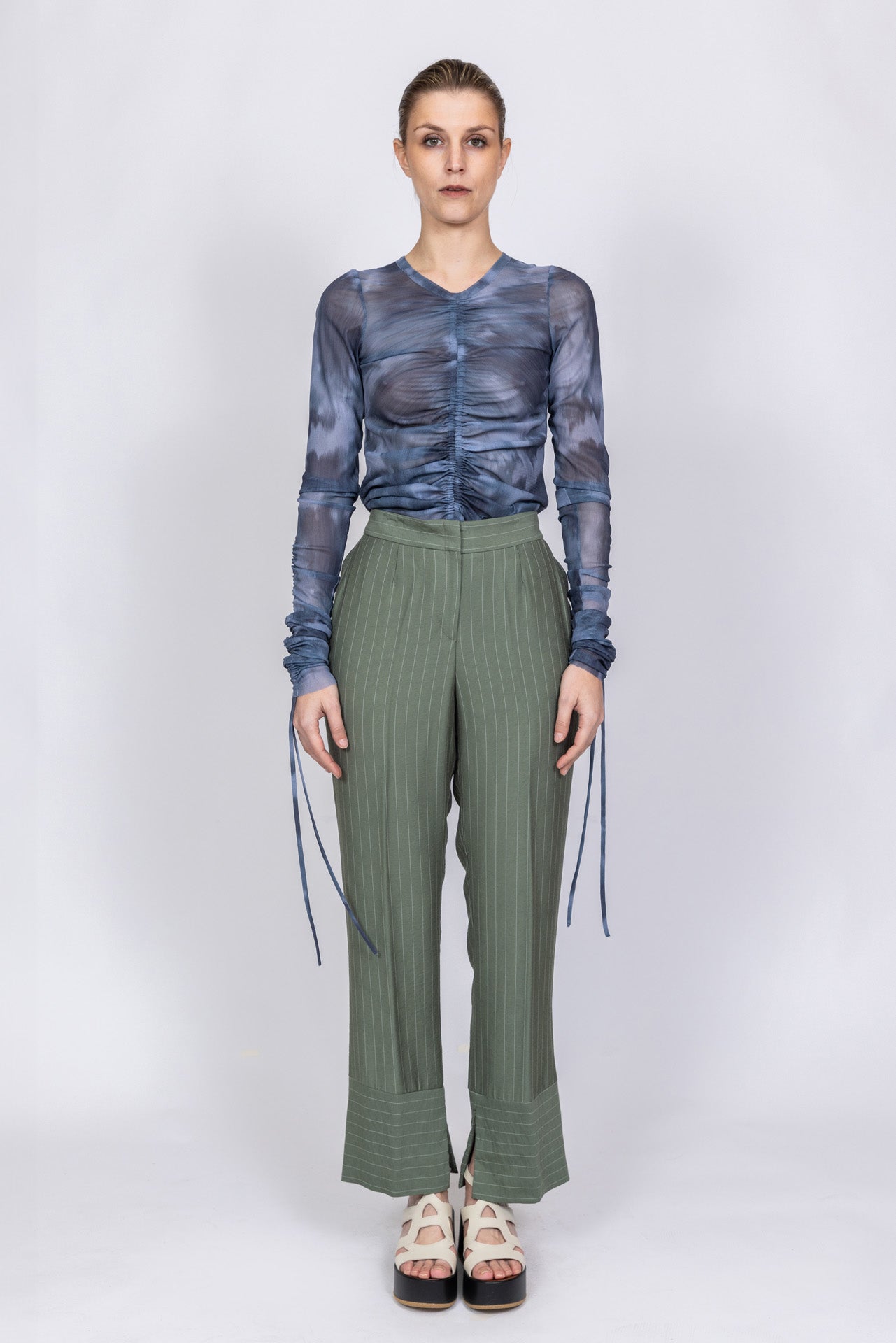 Pantalone in viscosa fluida gessato