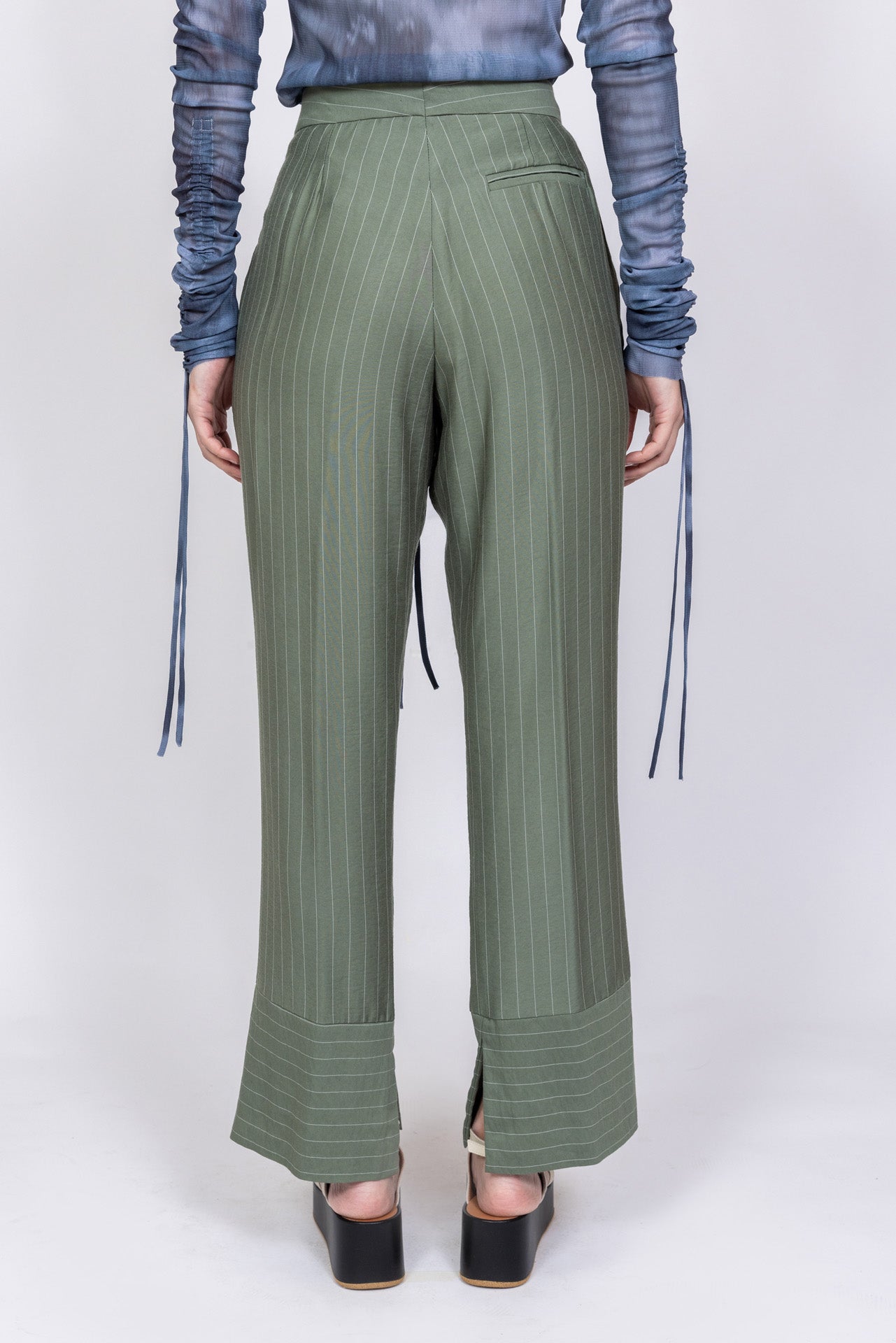 Pantalone in viscosa fluida gessato