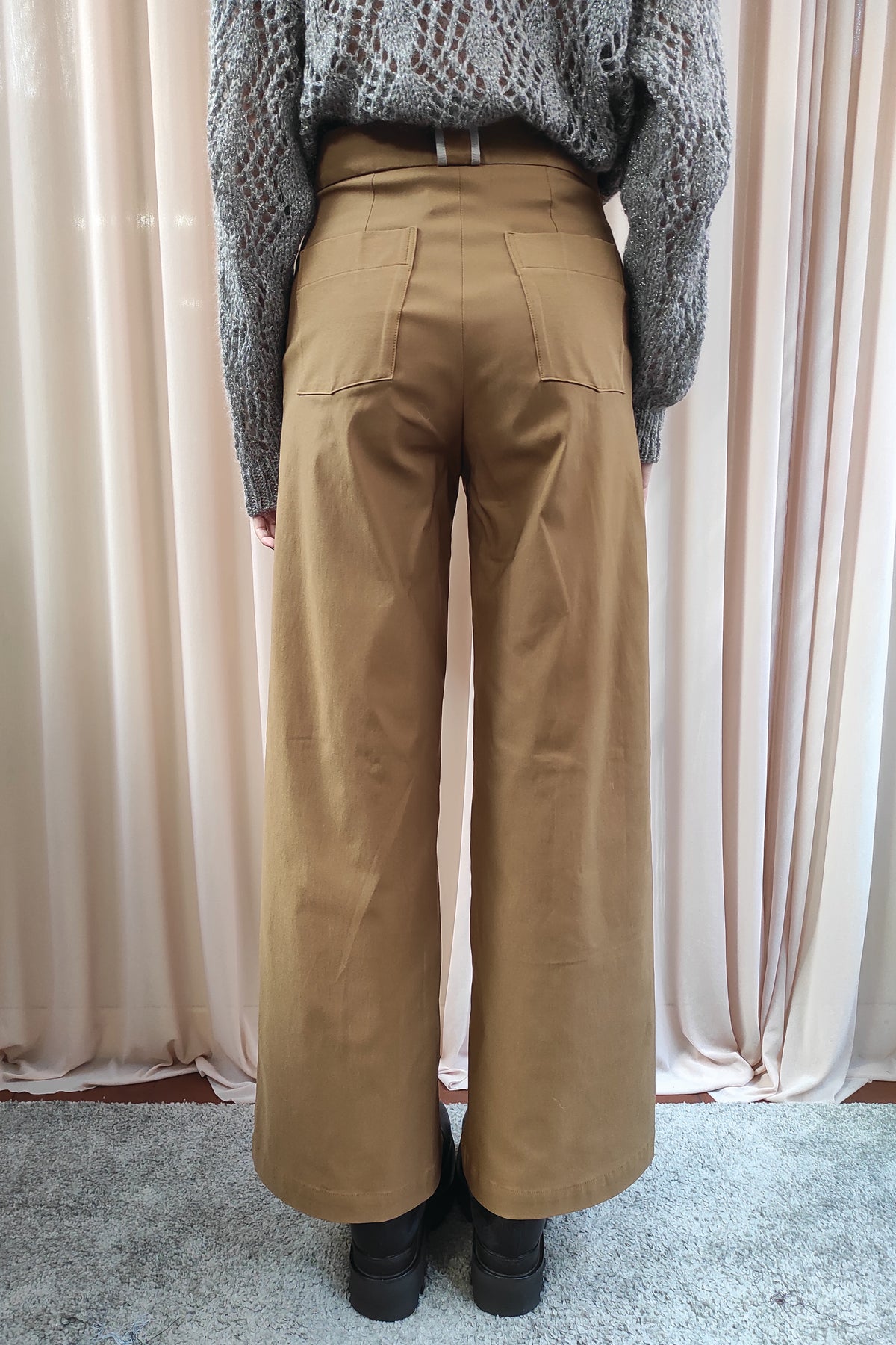 Pantalone gamba ampia