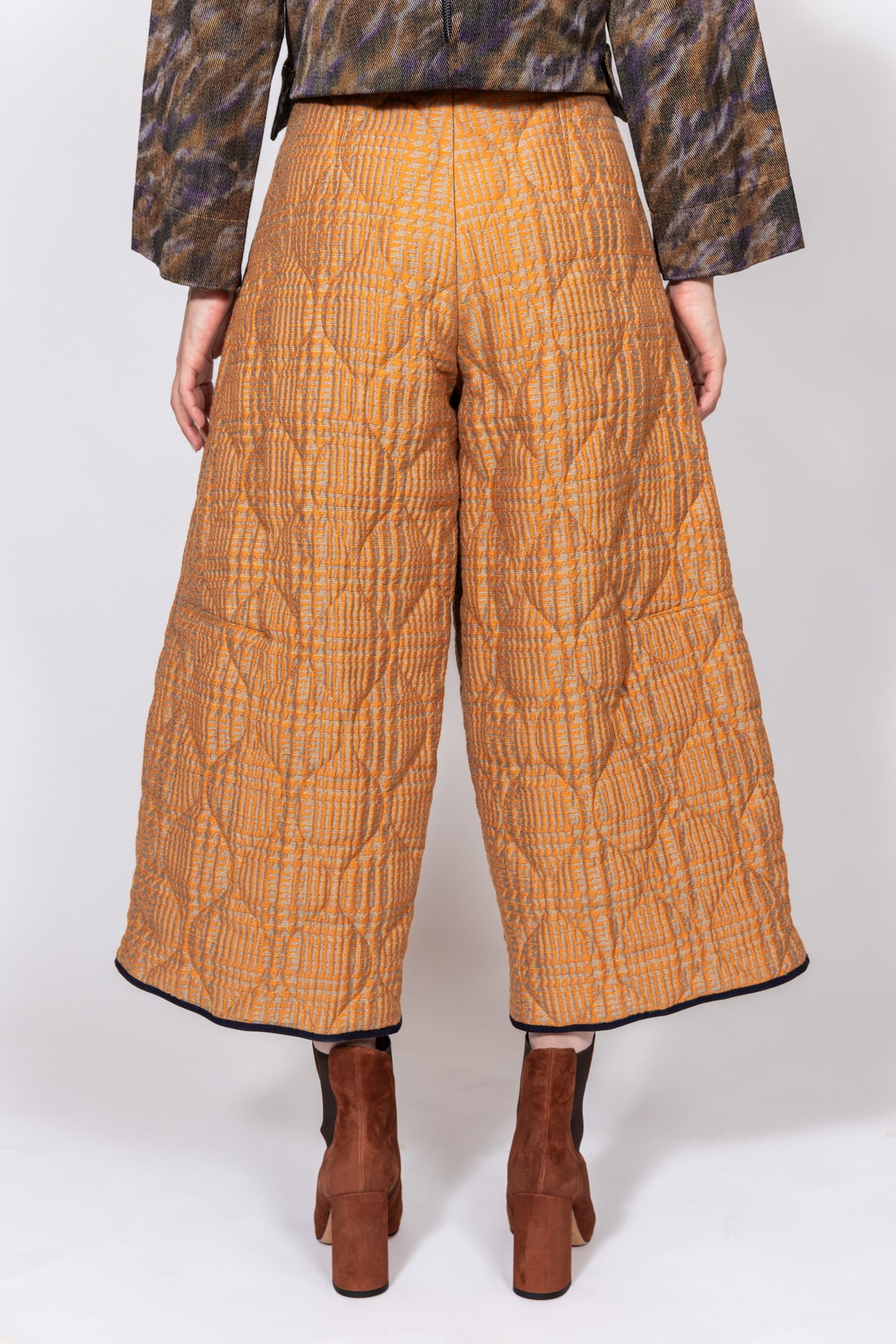 Pantalone culotte in tessuto jacquard imbottito